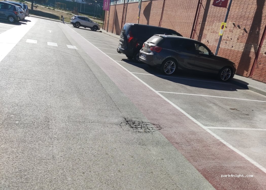 (08470) Sant Celoni - 49 Plaça Sector Residenc. Esports — foto 2
