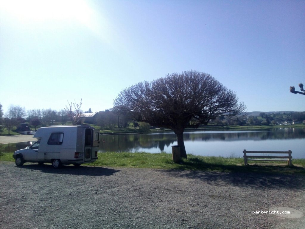 (87130) Châteauneuf-la-Forêt - 9 Route du Puy Chat — foto
