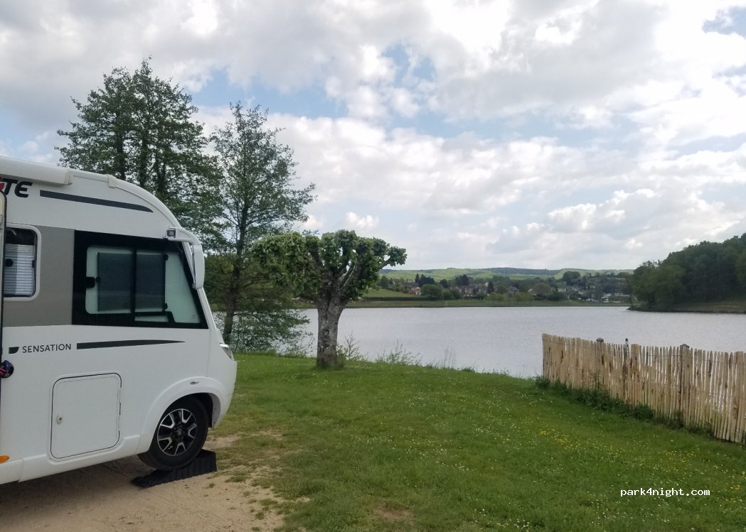 (87130) Châteauneuf-la-Forêt - 9 Route du Puy Chat — foto 4