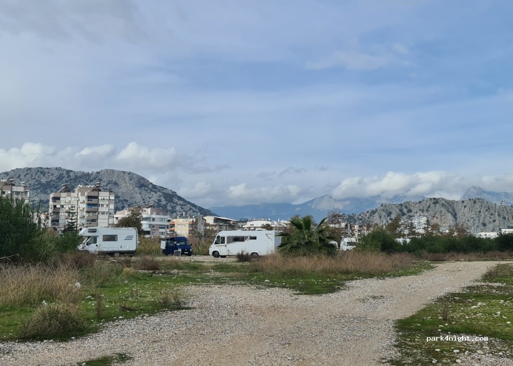 (07130)  - 6 C 22. Sokak — foto