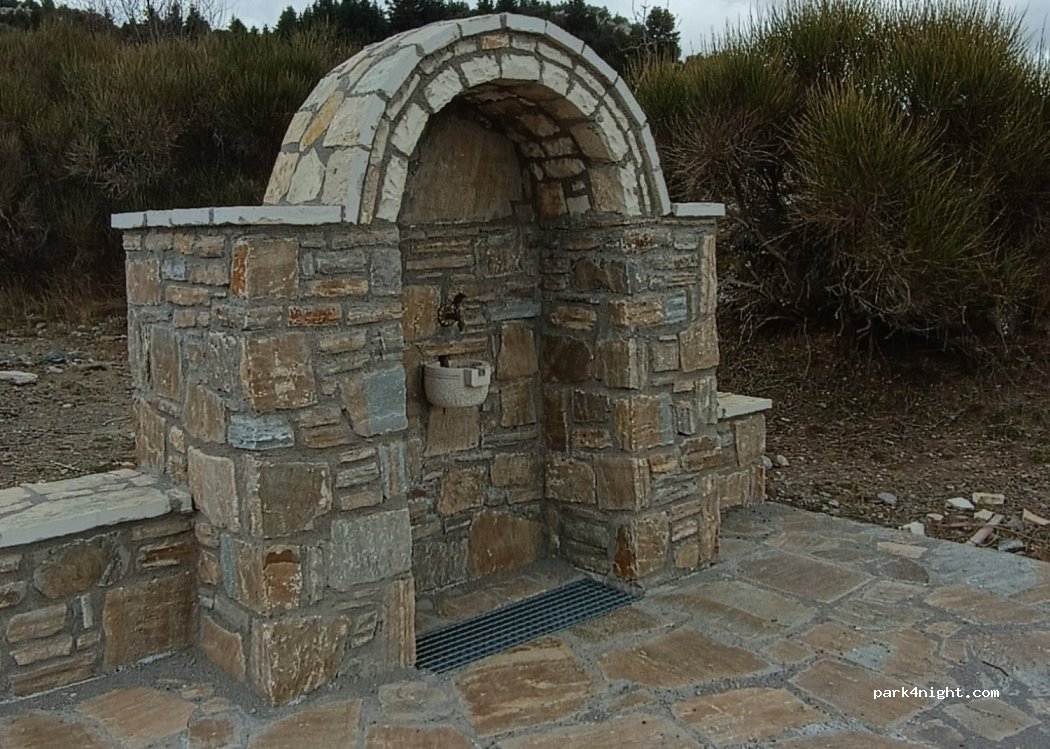 (220 10) Magouliana - Epar. Od. Valtesinikou — foto 2