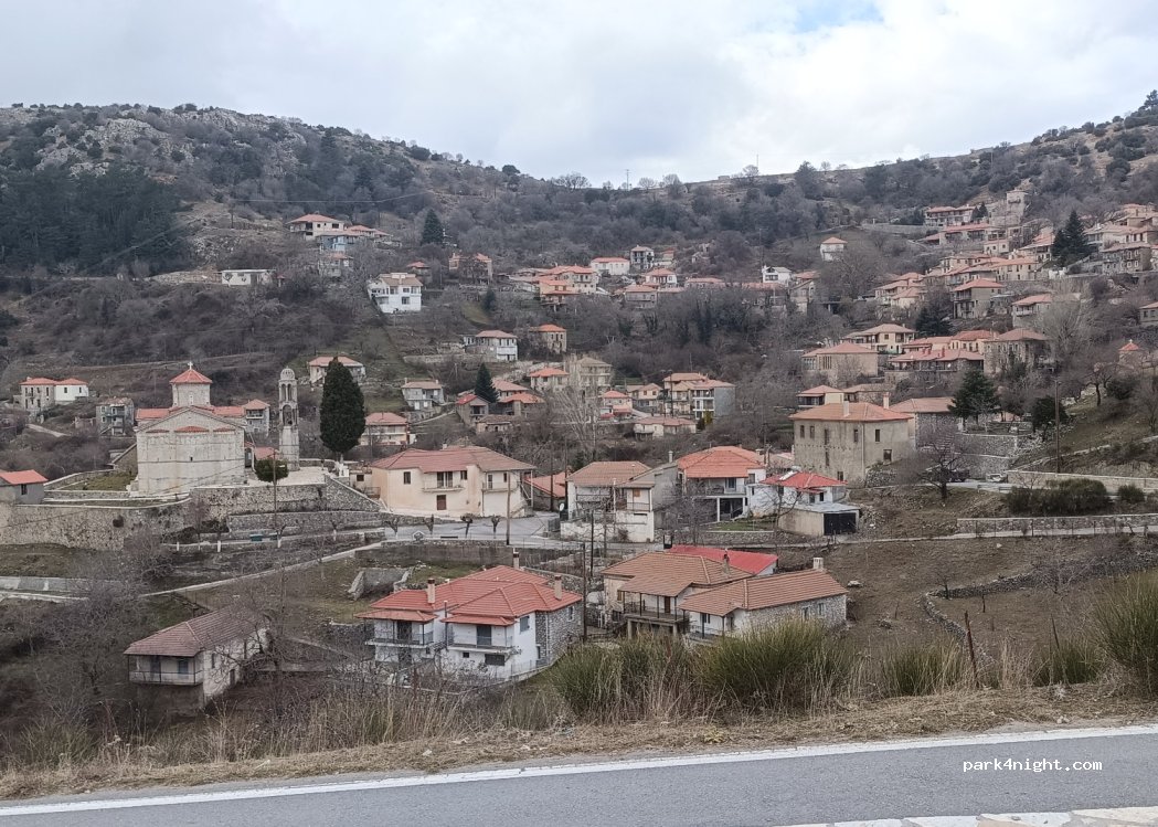 (220 10) Magouliana - Epar. Od. Valtesinikou — foto 3