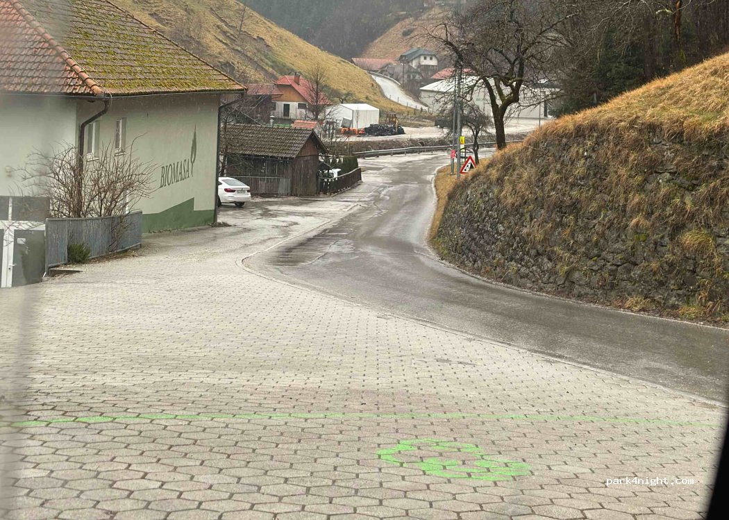 (3334) Luče - 24 Luče — foto