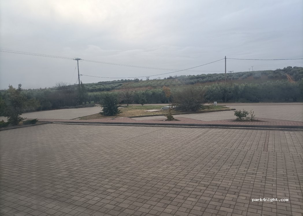 (632 00) Flogita - Unnamed Road — foto