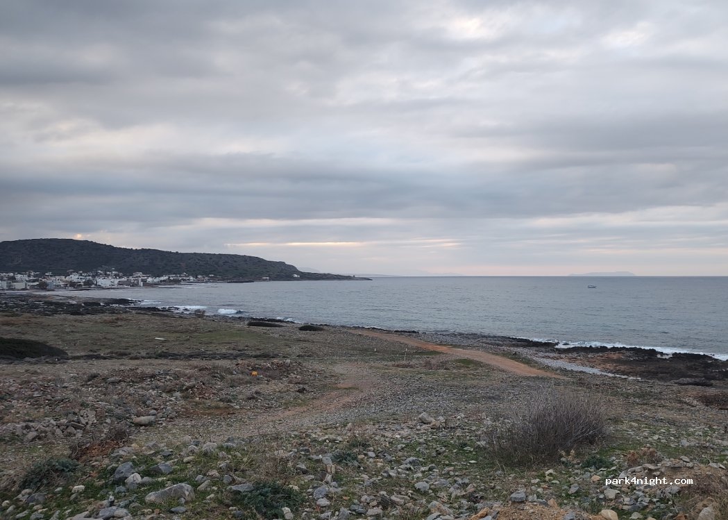 (724 00) Vrachasi - Unnamed Road — foto 3