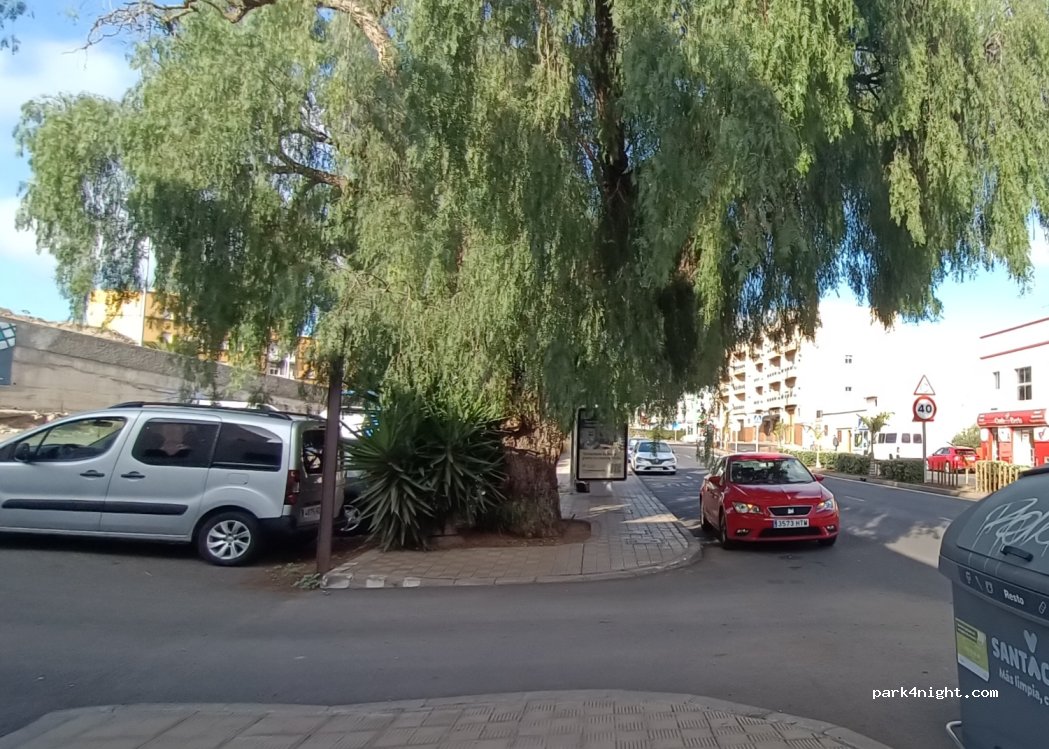 (38107) Santa Cruz de Tenerife - S/N Carretera General del Sur — foto 3
