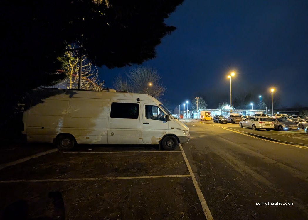 (NP44 1QX) Cwmbran - 22 Somerset Road — foto