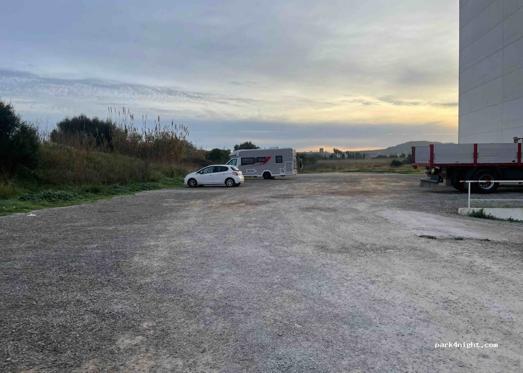 (07500) Manacor - s/n Passeig del Ferrocarril — foto 2