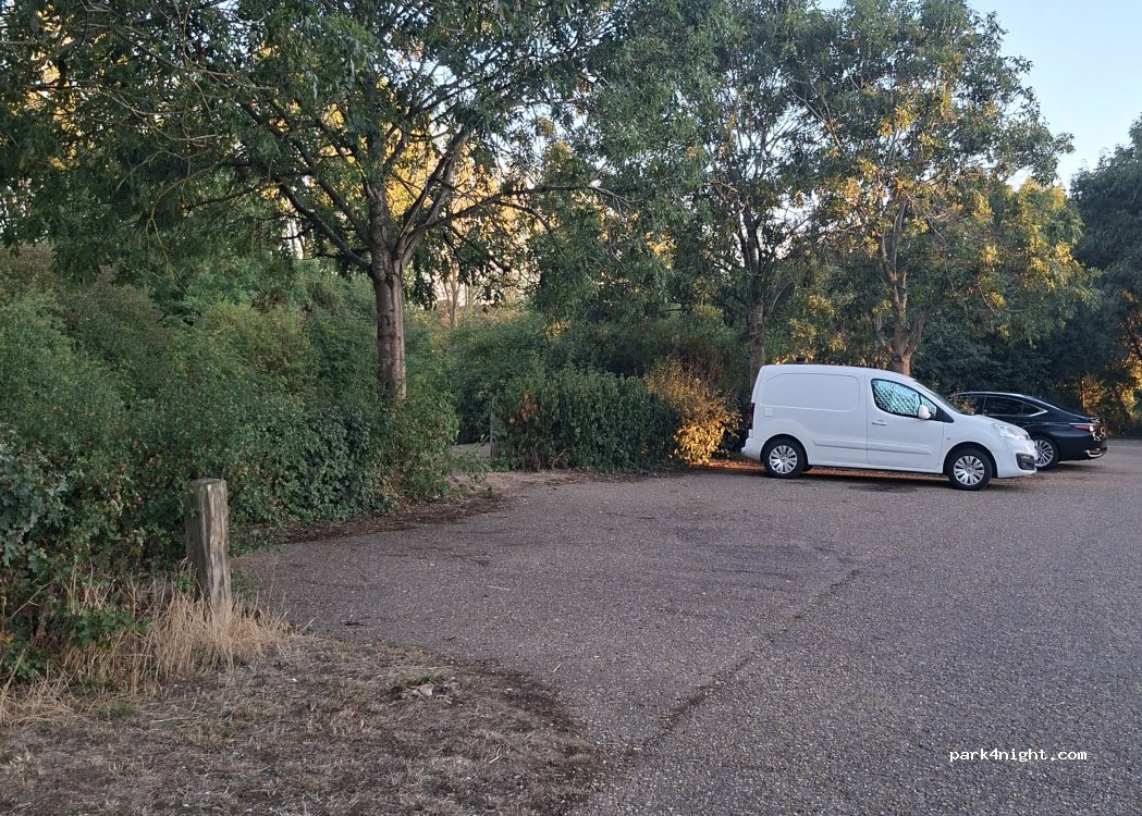 (NN4 8JL) Northampton - Loverose Wy — foto 4