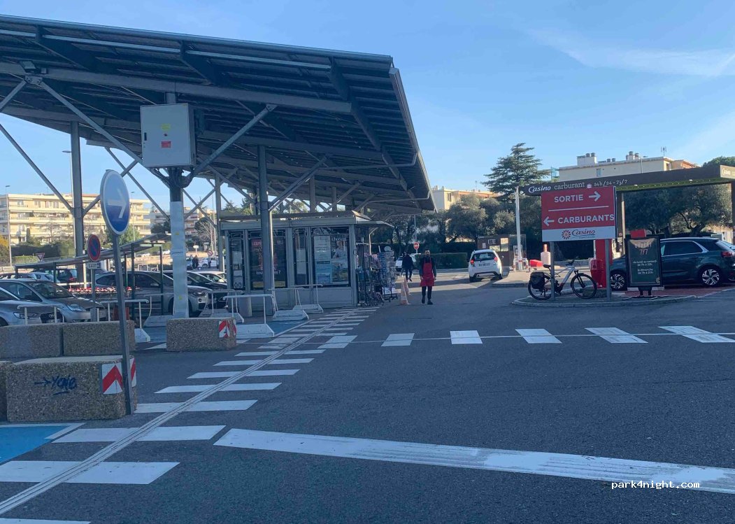 (06160) Antibes - 9 Avenue Nicolas Aussel — foto 2