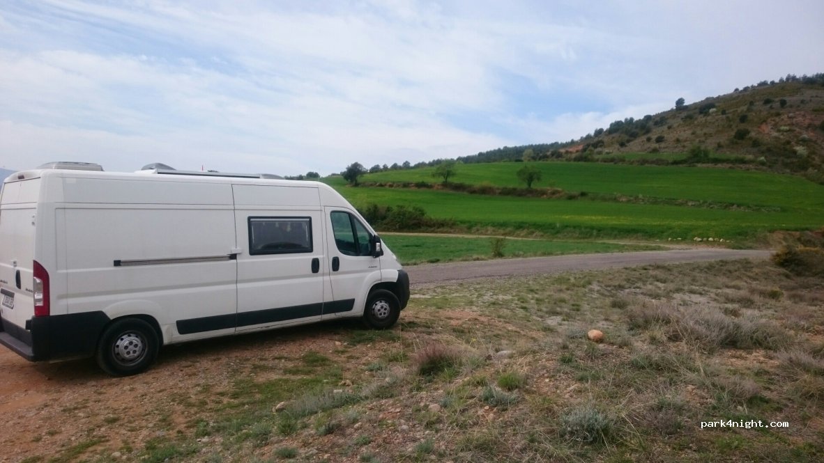 (25636) Tremp - Unnamed Road — foto