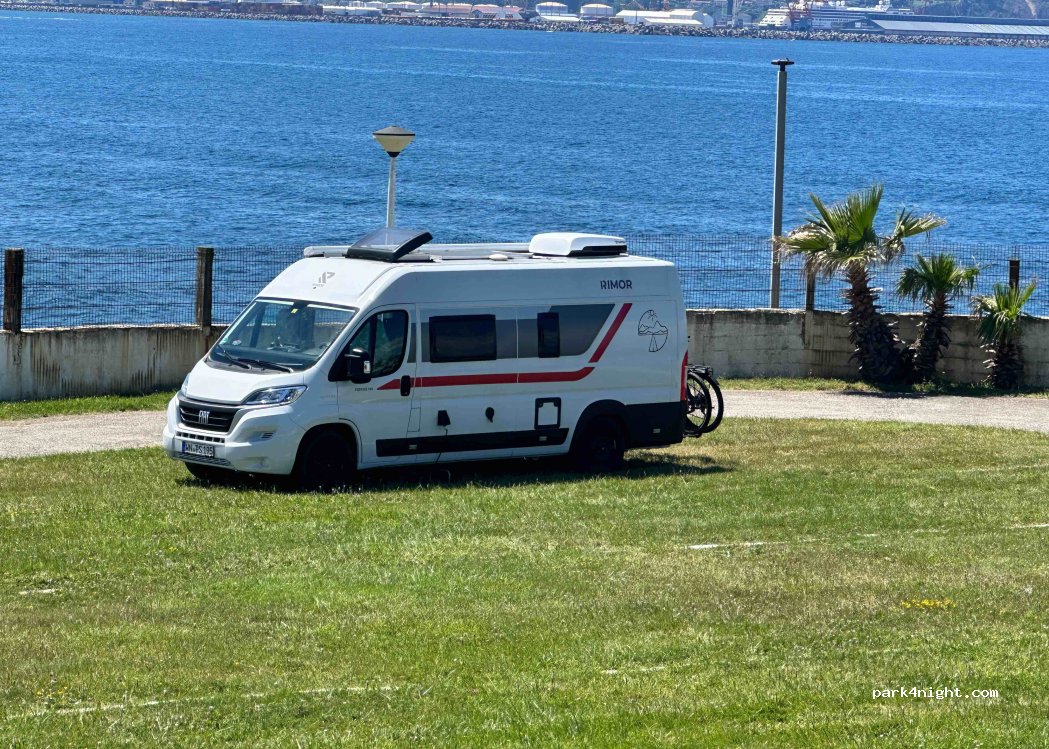 Camping Gijón Costa Surf - EL Rinconín, Gijón, Asturias — foto 4