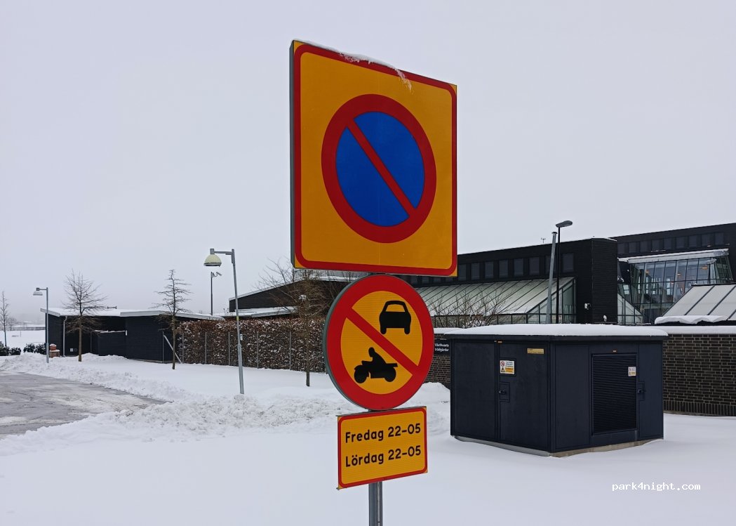 (692 38) Kumla - 45 Kyrkogatan — foto 2