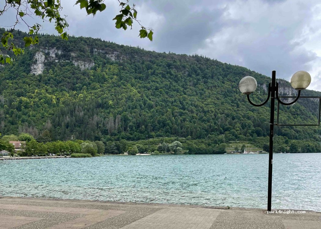 (01130) Nantua - 2 Avenue du Lac — foto 3