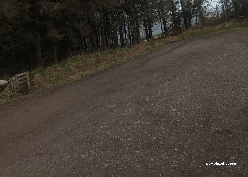 (A98 YR26) Ballinteskin - Unnamed Road — foto