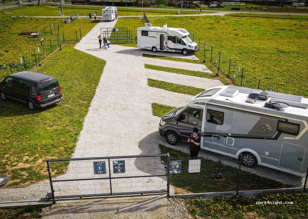 Stellplatz Balatonkeresztúr — foto 5