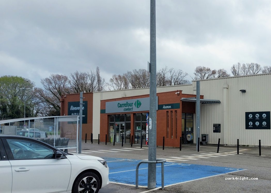 (30390) Aramon - 760 Avenue Général de Gaulle — foto 2