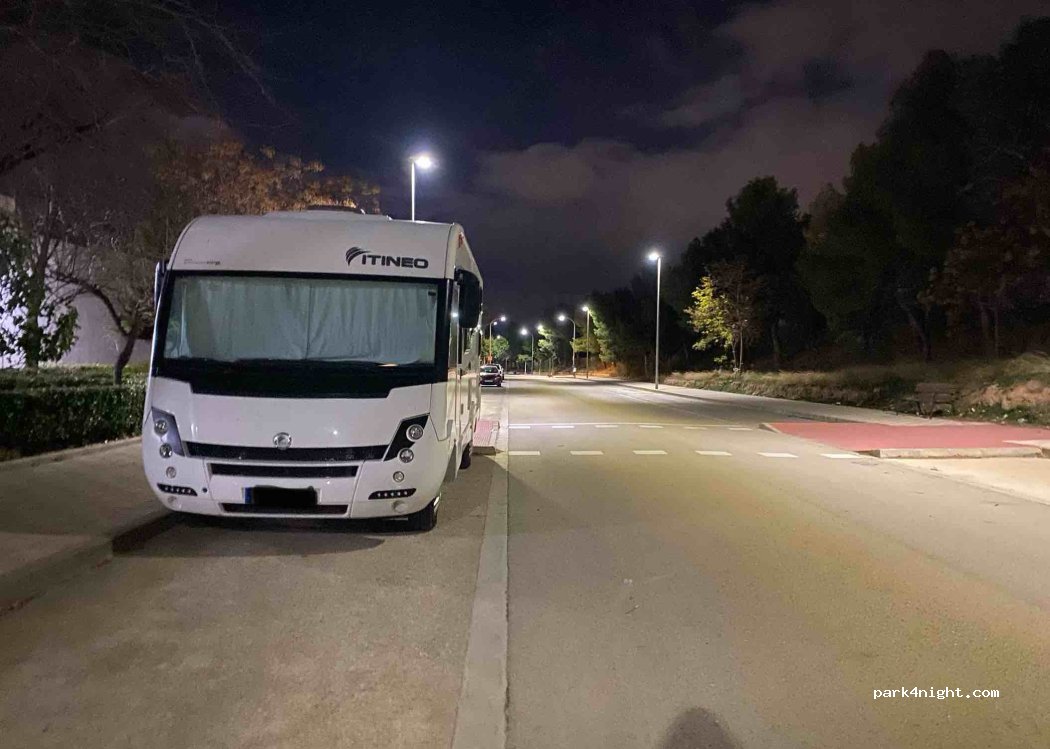 (46290) Alcàsser - 165 Plaça Numero 8 — foto