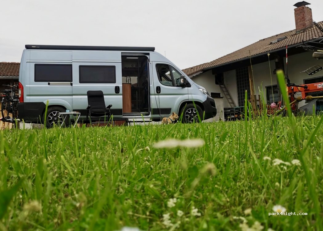 Stellplatz am Ortsrand und in direkter Seenähe — foto