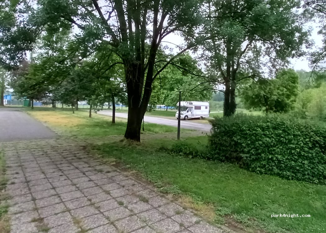 (44320) Kutina - 8 Ulica Hrvatskih branitelja — foto