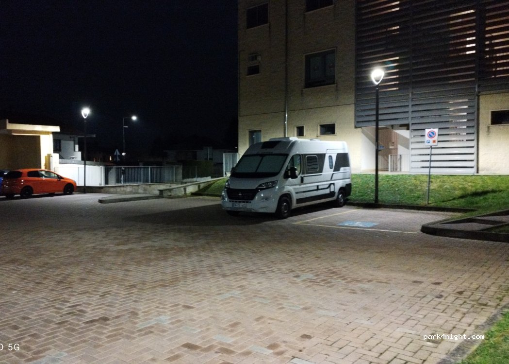 (10088) Volpiano - 3 Via San Benigno — foto
