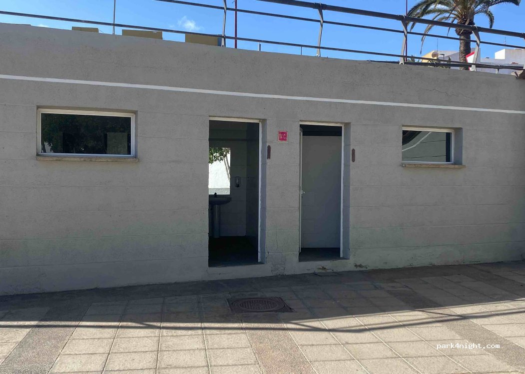 (35600) Puerto del Rosario - 20 Calle Secundino Alonso — foto