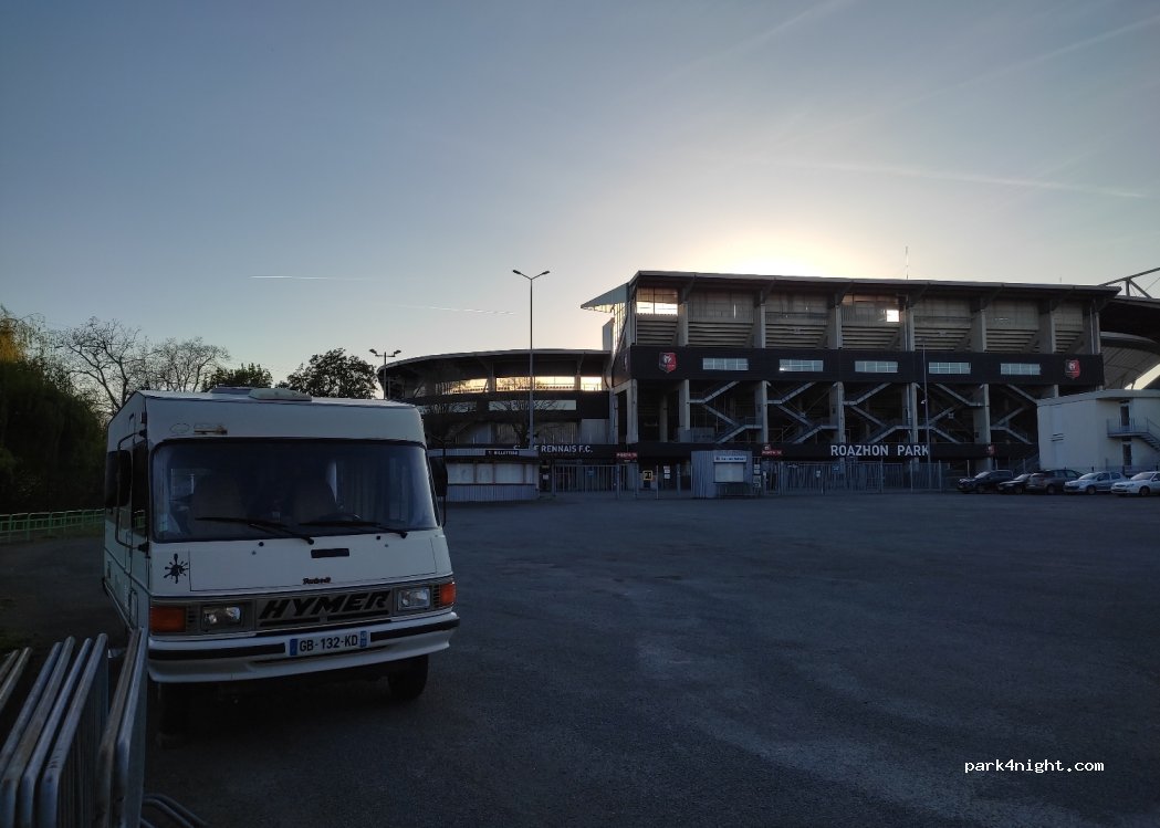 (35000) Rennes - 1 Square René Coty — foto 4