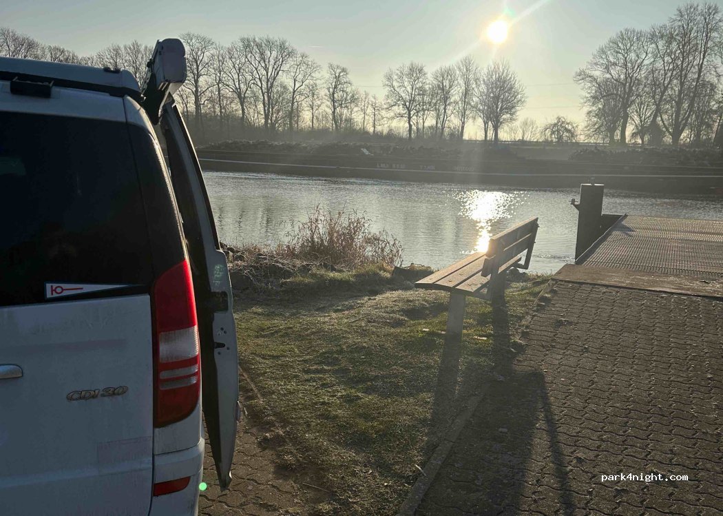 (32469) Petershagen - Zum Schiffsanleger — foto 4