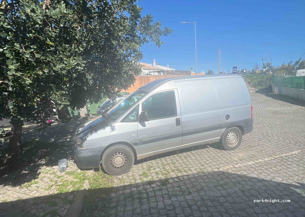 (8600-109) Luz - 28 Urbanizacao Pesos — foto