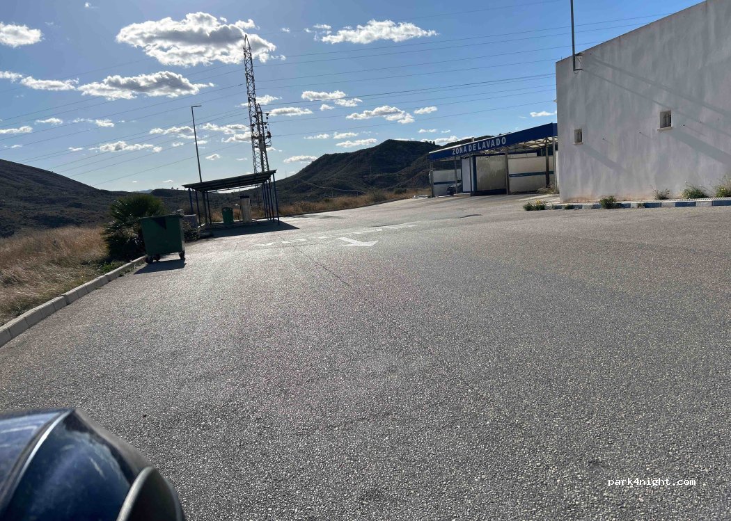 (03600) Elda - 1201 Avenida Condes de Elda — foto