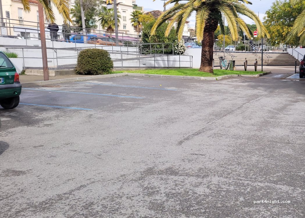 (06210) Mandelieu-la-Napoule - 836 Boulevard des Écureuils — foto