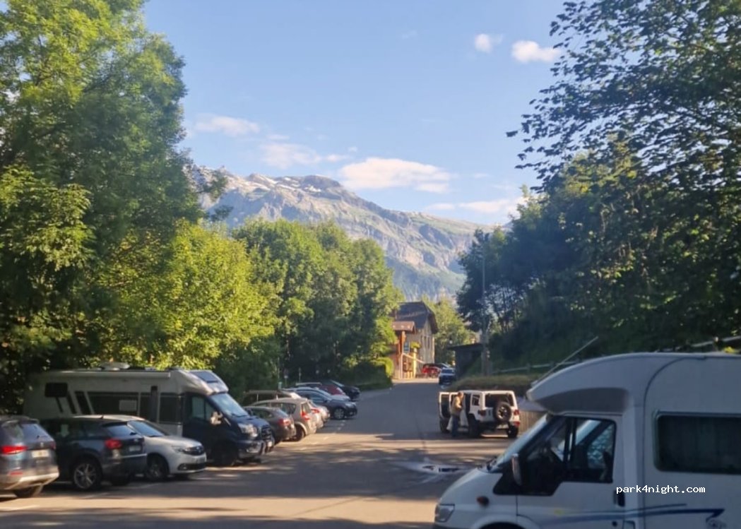 Aire de camping car Saint-Gervais-les-Bains — foto