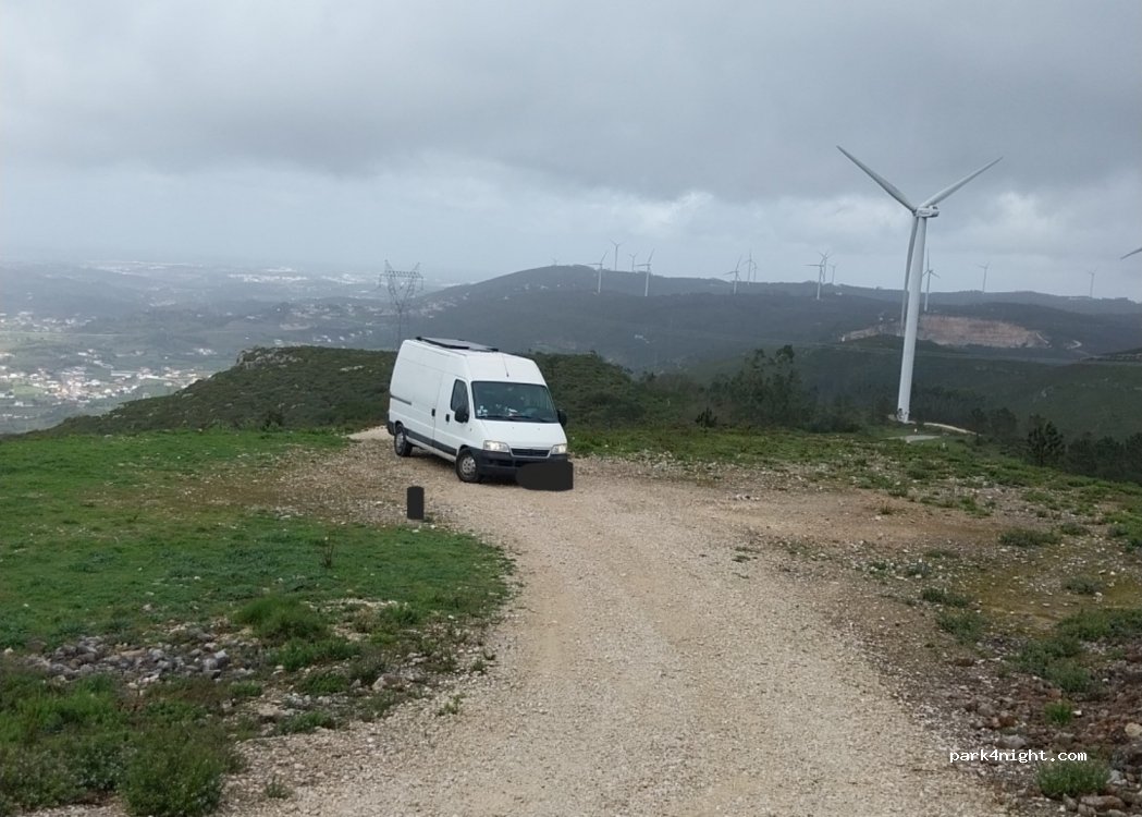 (2440) Reguengo do Fetal - Unnamed Road — foto