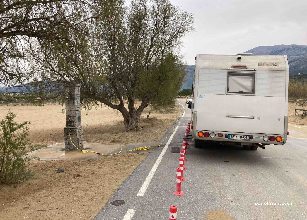 (700 07) Malia - Unnamed Road — foto