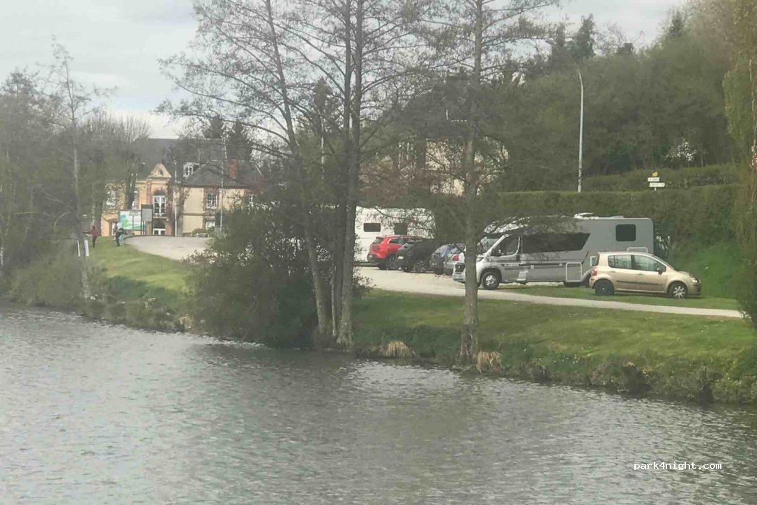 (61550) Saint-Evroult-Notre-Dame-du-Bois - 117 Route de Sainte Gauburge — foto