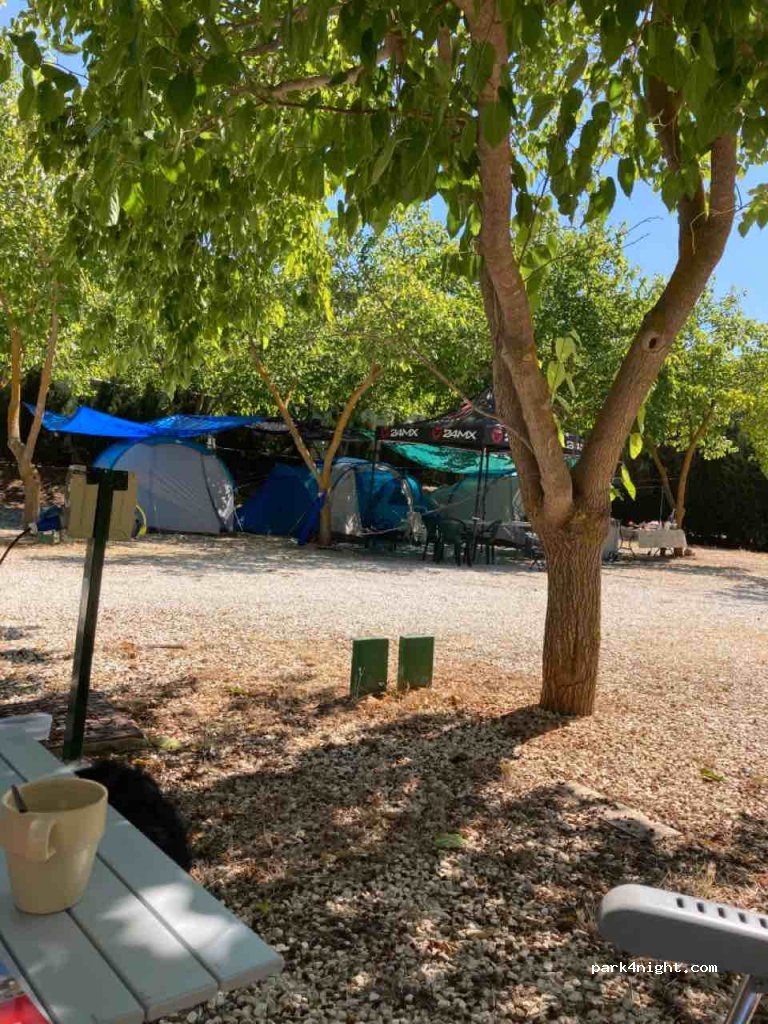 Camping Bungalows La Sierrecilla — foto
