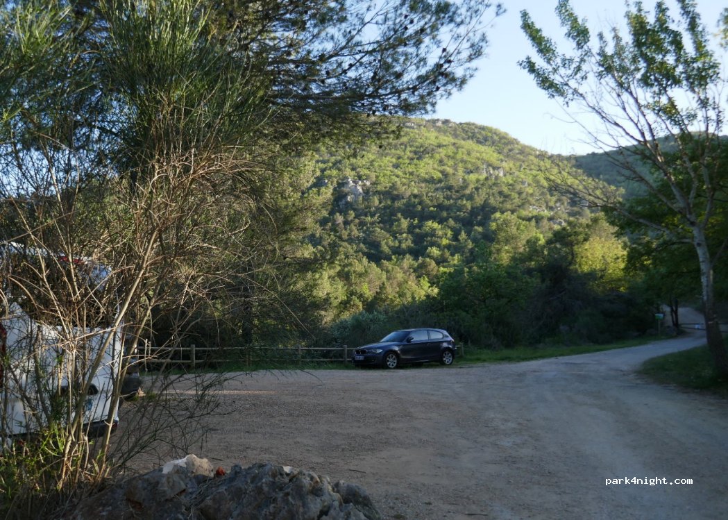 (83136) Mazaugues - Unnamed Road — foto 2
