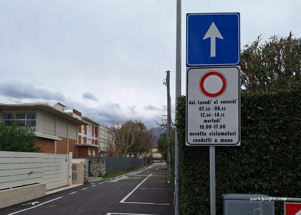 (55042) Forte dei Marmi - 9 Via M. Melato — foto 2