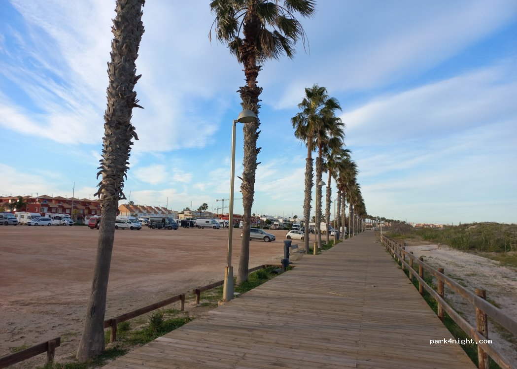 (03191) Pilar de la Horadada - 20 Calle Catamarán — foto 3