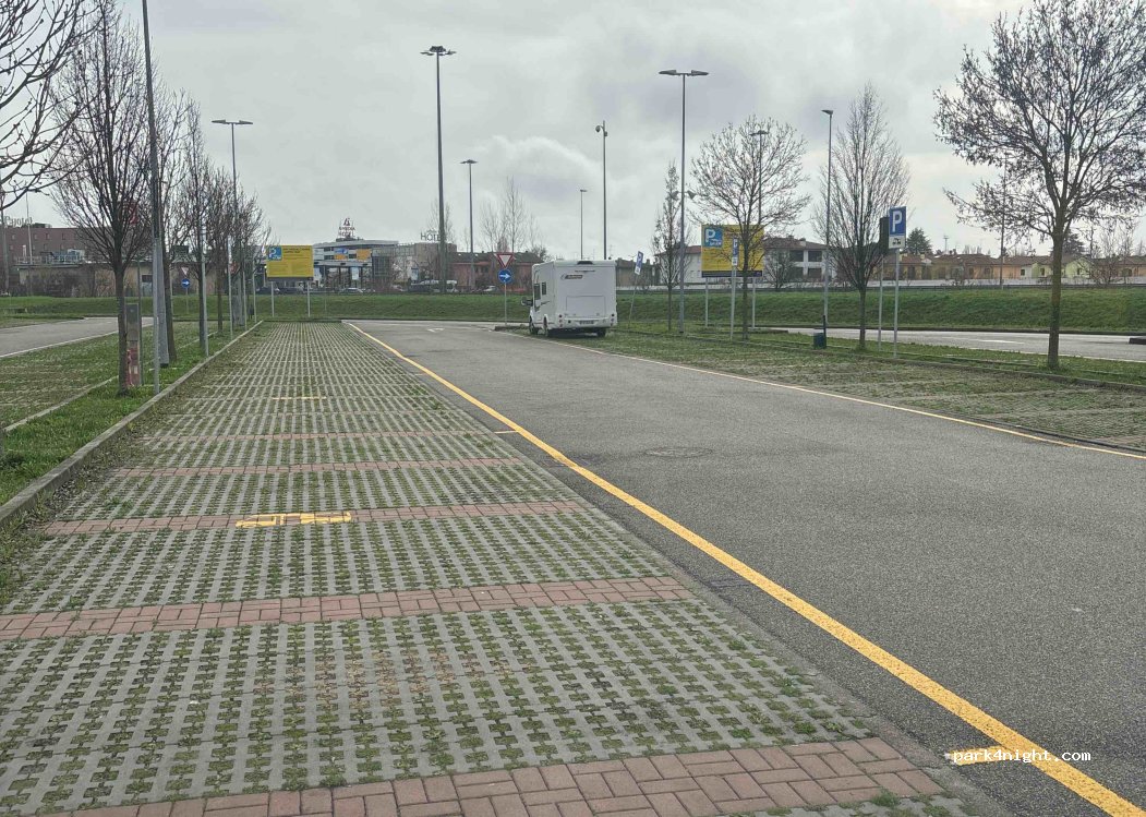 (30020) Noventa di Piave - Via Santa Maria di Campagna — foto