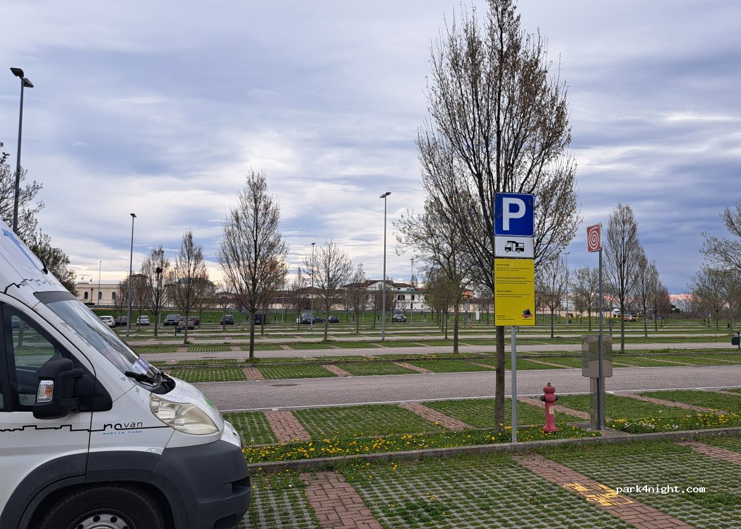 (30020) Noventa di Piave - Via Santa Maria di Campagna — foto 3