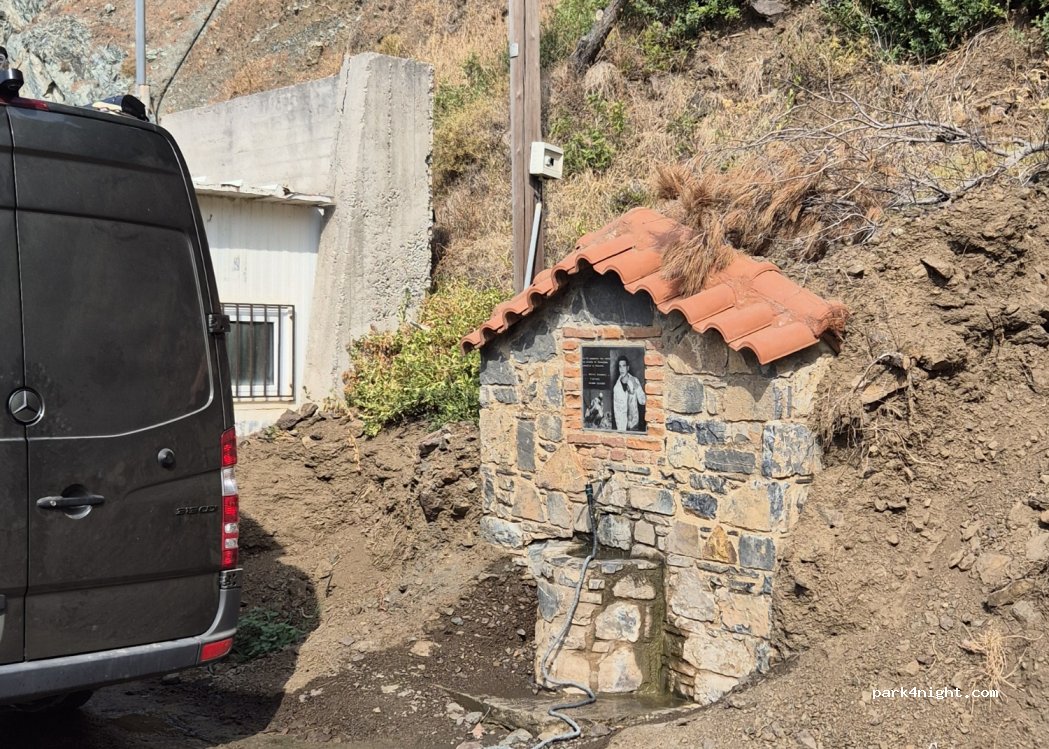 (340 04) Pilio - Unnamed Road — foto