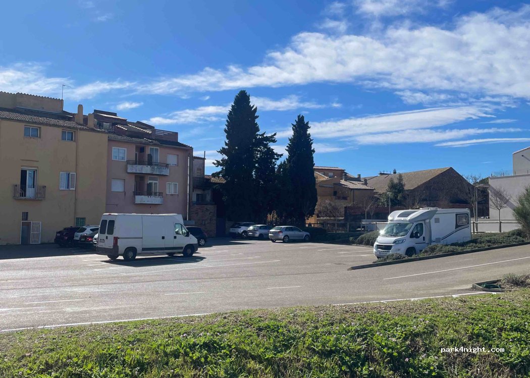 (17740) Vilafant - 27 Carrer Montserrat Roig — foto 2