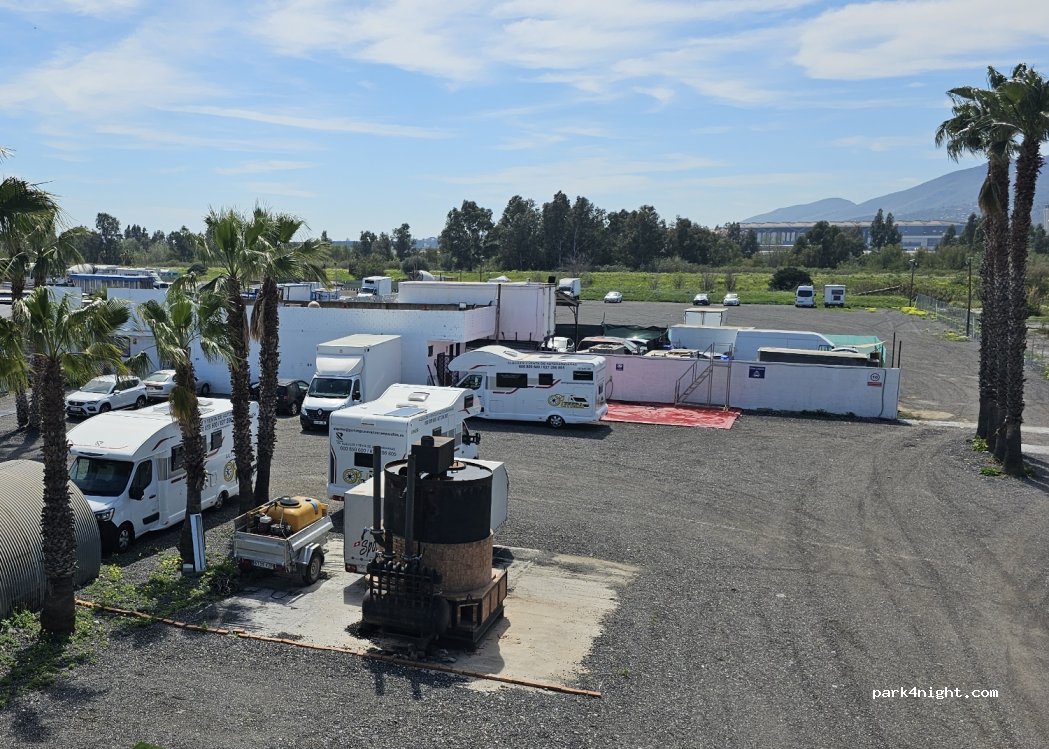 Area de autocaravanas Parking Rivera — foto