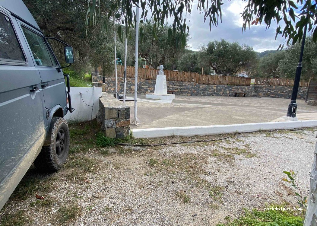 (721 00) Istro - EO Agiou Nikolaou - Sitias — foto