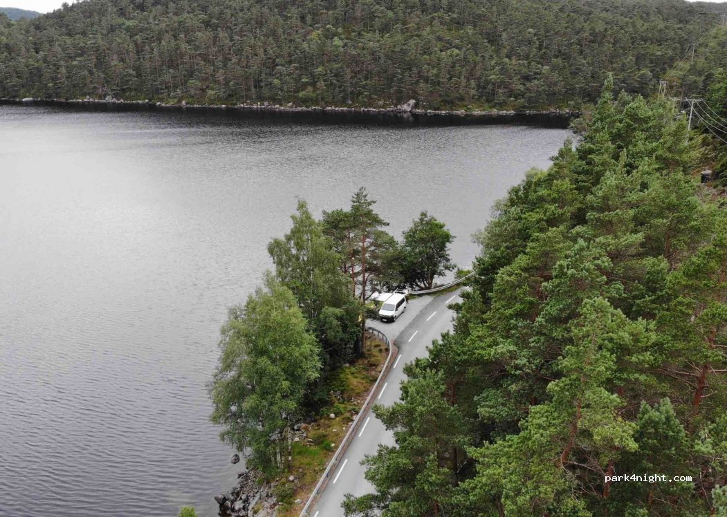 (4100) Strand - 674 Kvalvågvegen — foto