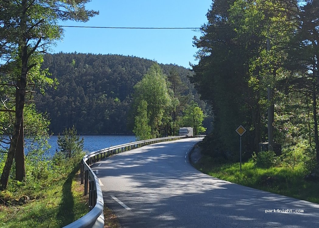 (4100) Strand - 674 Kvalvågvegen — foto 3