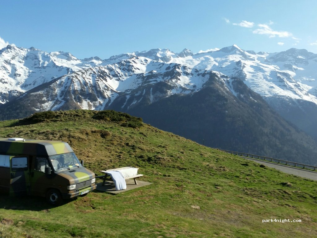 (31110) Saint-Aventin - D46 — foto