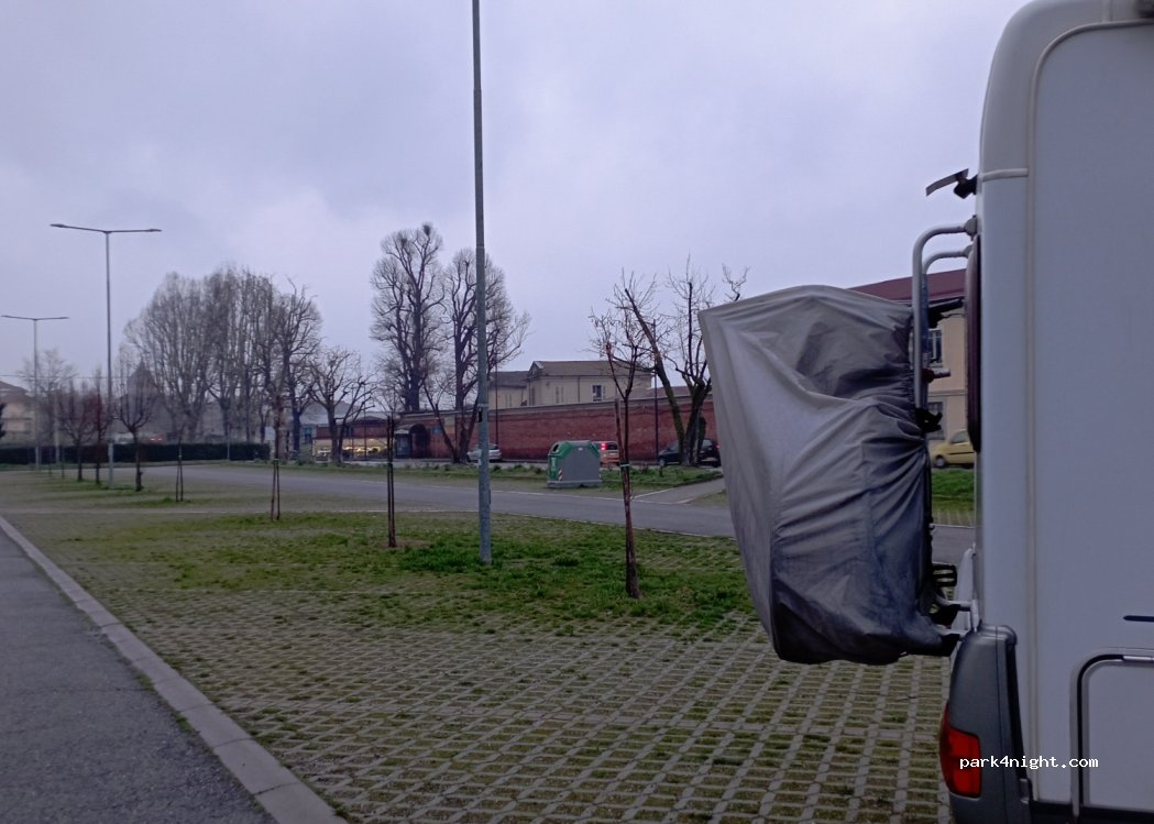 (14100) Asti - 37 Viale Don Alfredo Bianco — foto