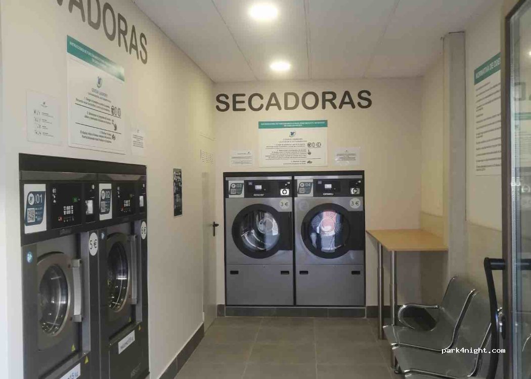 (06380) Jerez de los Caballeros - 4 Plaza Santiago — foto 3